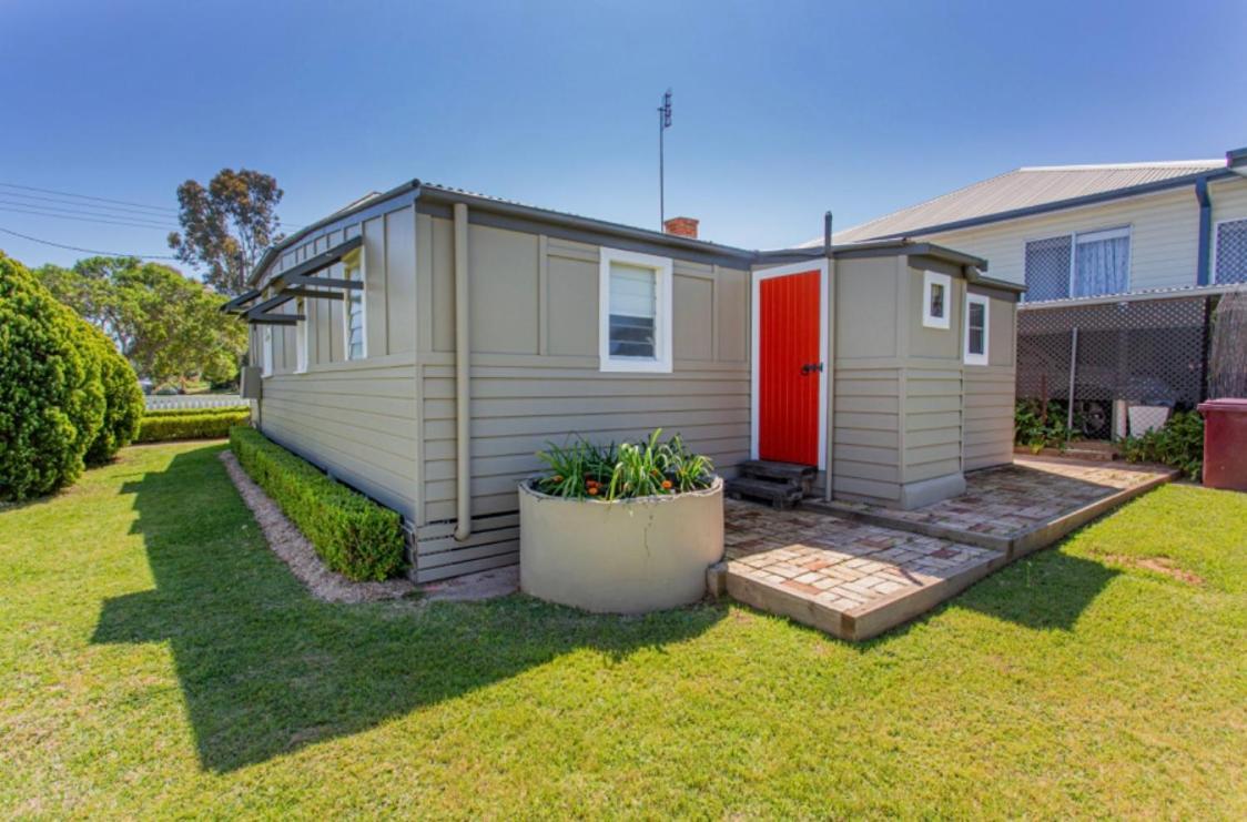 Cowra Cottage ภายนอก รูปภาพ